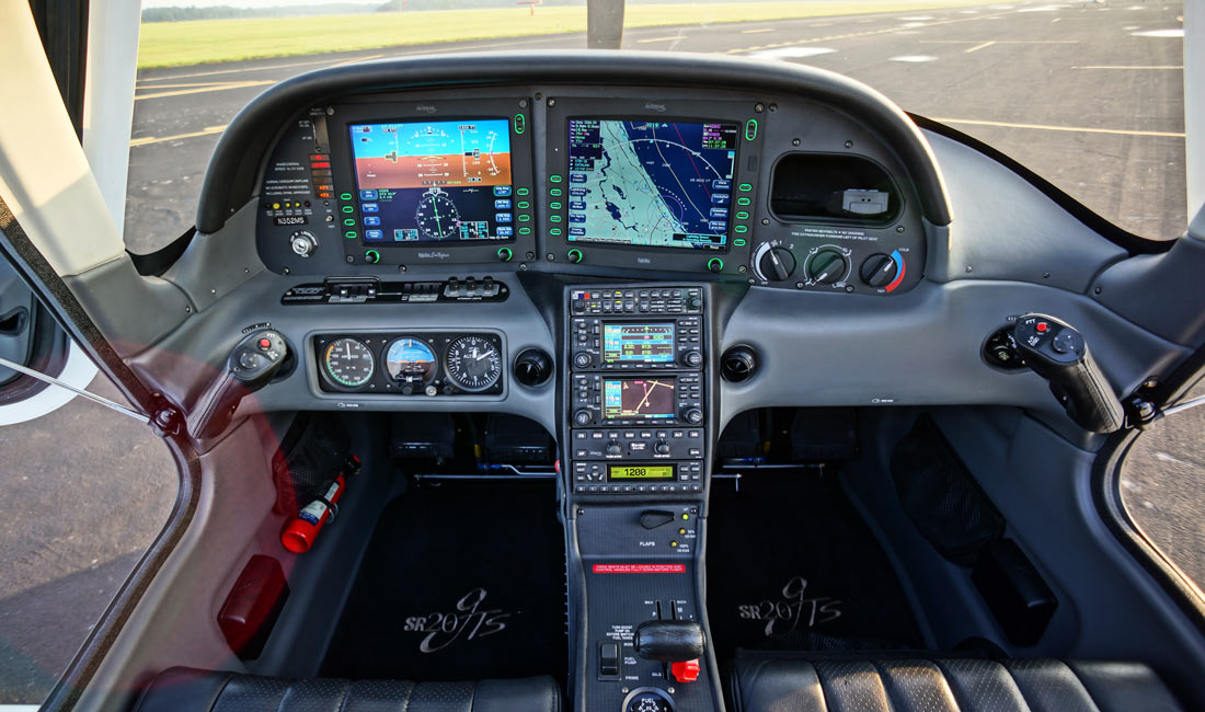 Avidyne Entegra Flight Deck in a Cirrus SR20 - Avidyne ADS-B Rebate and Software Upgrades Announced