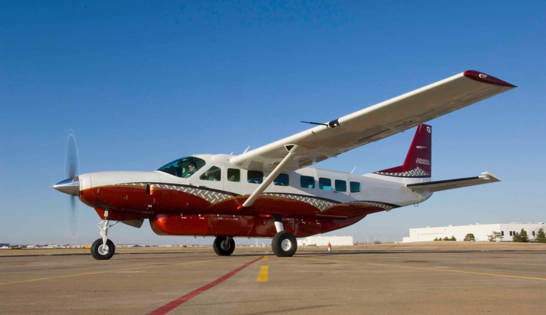 Cessna Caravan on Runway - Textron announces Cessna Caravan production moving to Independence
