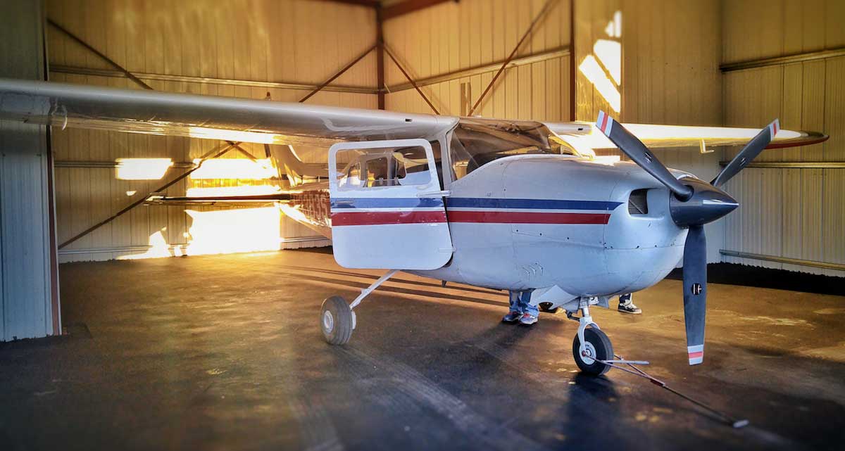 Cessna 210 flight