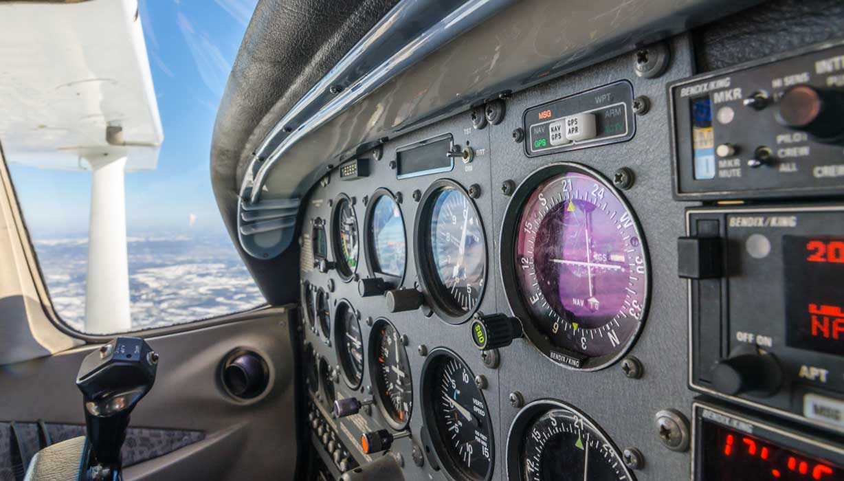 An instrument panel in a Cessna 172 - IFR Training Made Easy