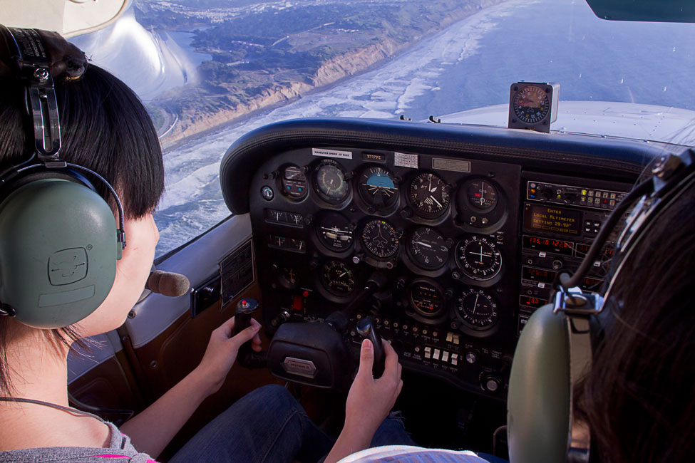 Student Pilot and flight instructor in a Cessna 172