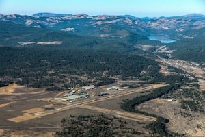 truckee tahoe airport small