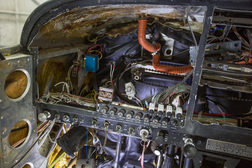 Piper Cherokee instrument panel in eed of a rebuild - Rescuing an Indian