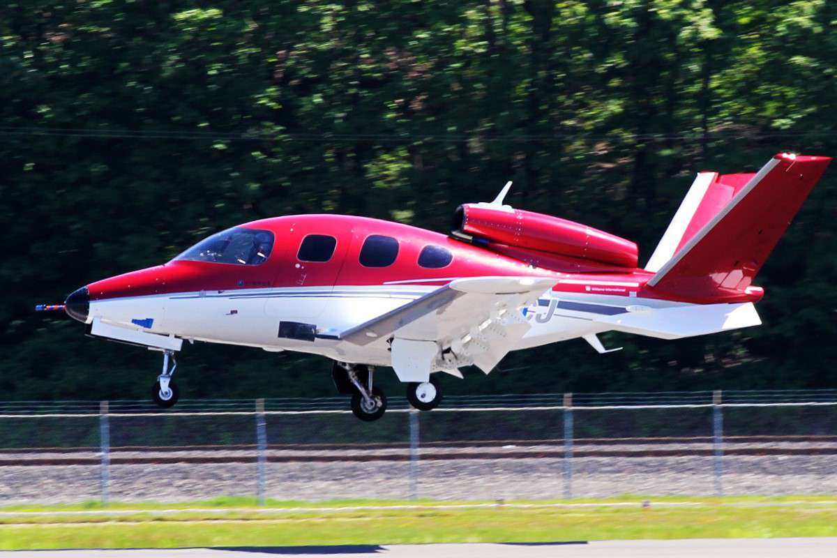 cirrus plane parachute