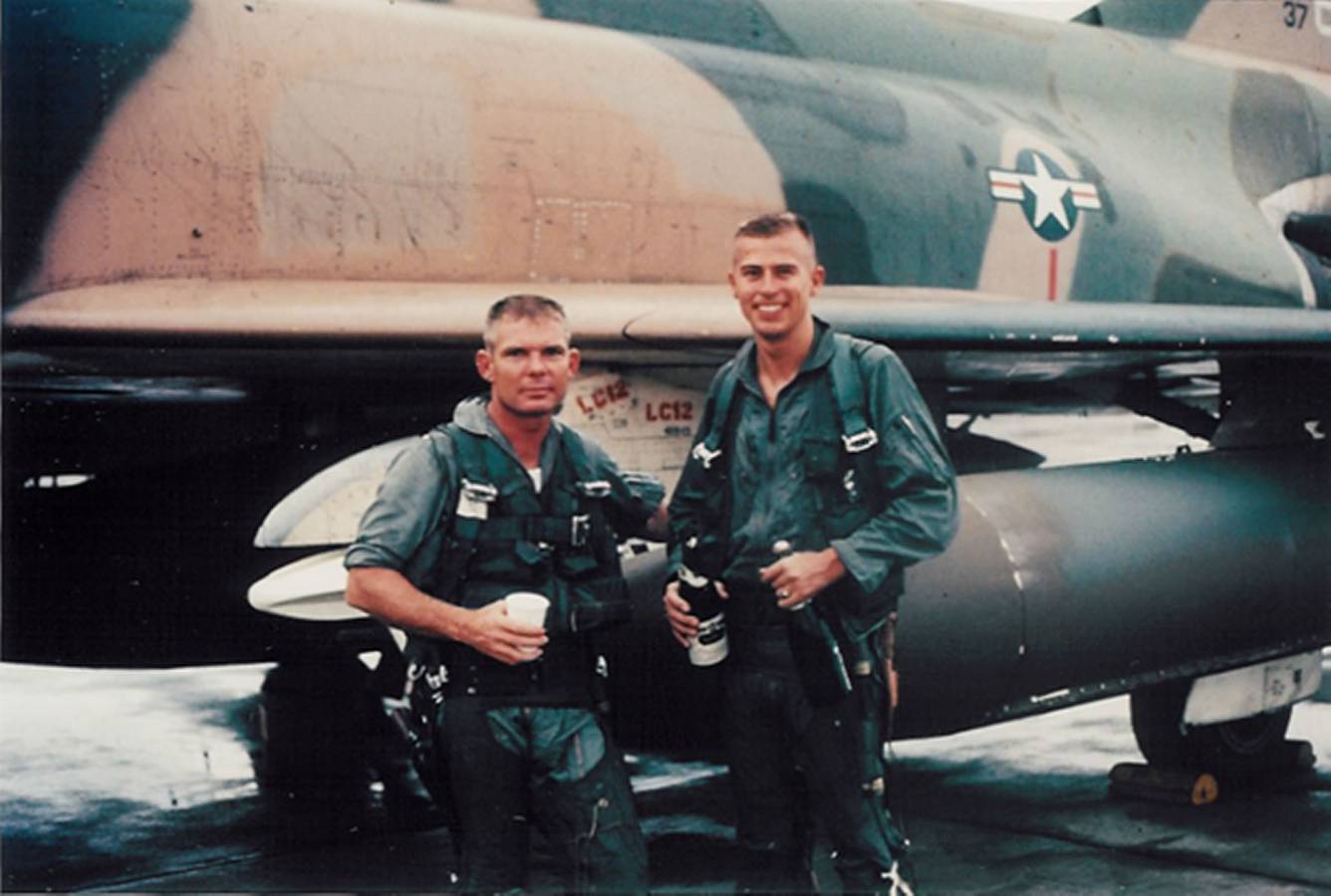 Bob Pardo and Steve Wayne, in Vietnam with F4 used in Pardo's Push.