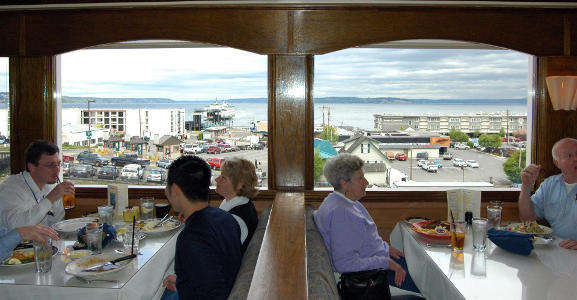 Lunch at Arnie's restaurant in Everett, WA