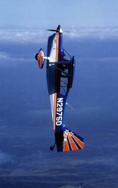 An American Champion Decathlon in aerobatic flight