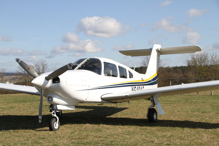 Piper Arrow 4 with T-tail