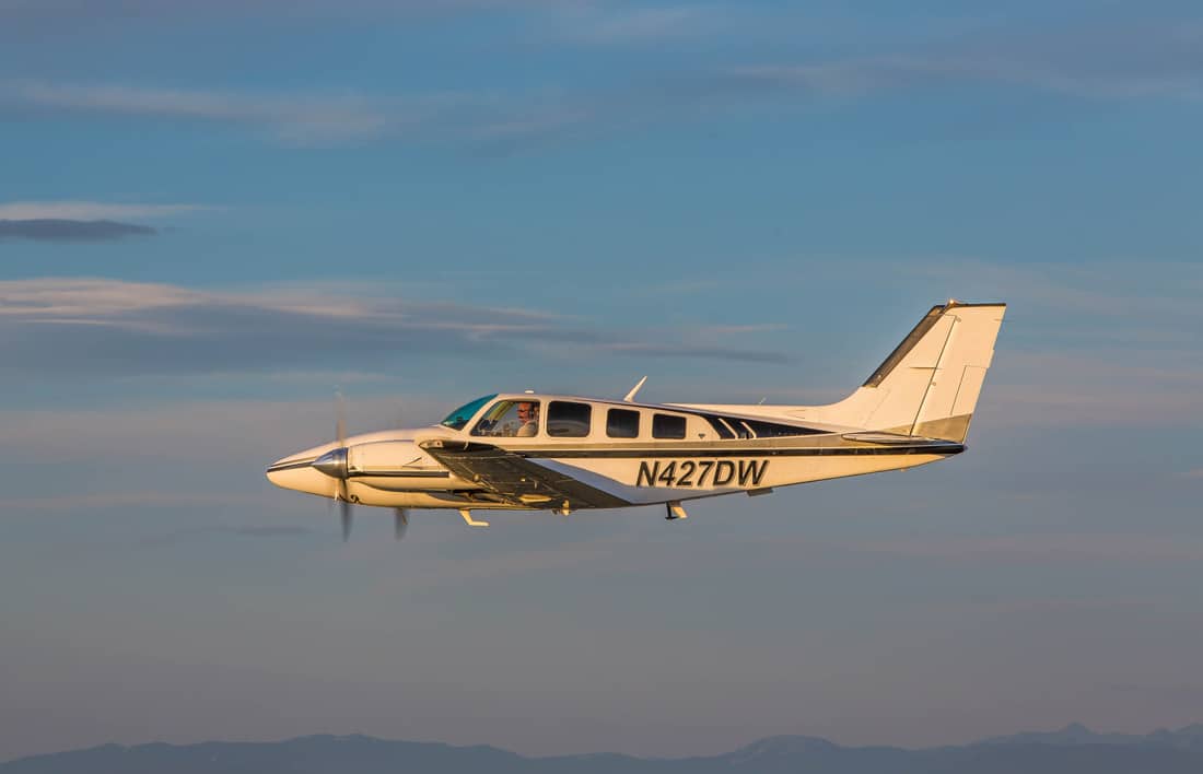 Turbocharged Beechcraft Baron flying