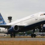 JetBlue airliner landing - JetBlue Signs Renewable 10 Year Alternative Jet Fuel Deal