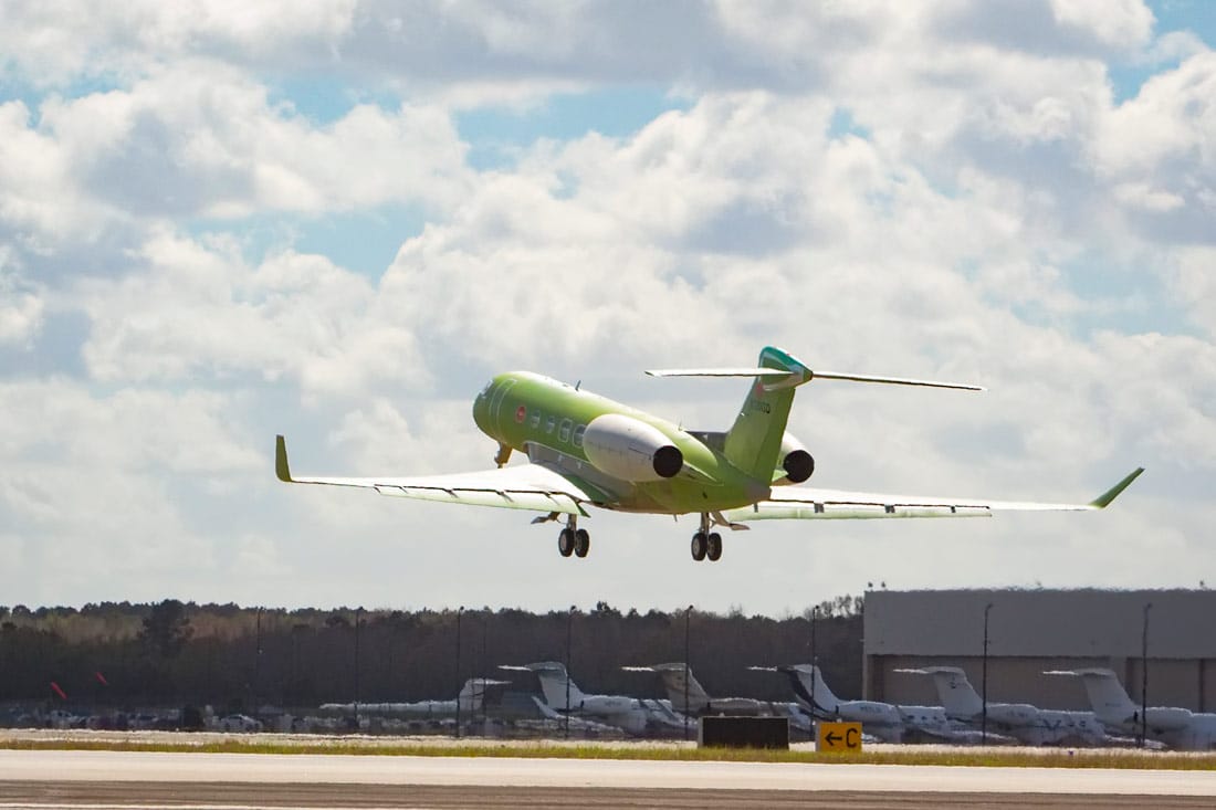 Second Gulfstream G600 test aircraft during first test flight