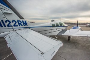 Tom Lincoln's Beechcraft 58 Baron: Tail.